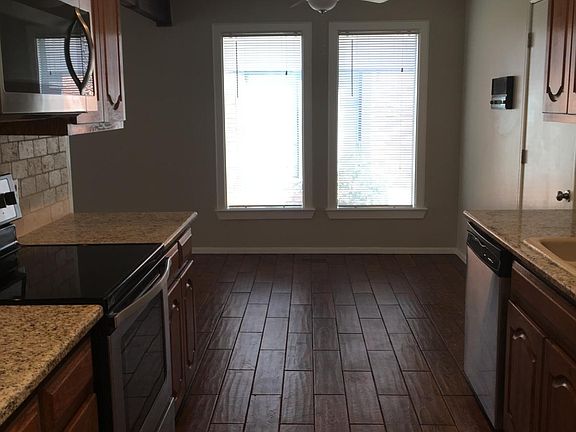 Kitchen -Dining Area
