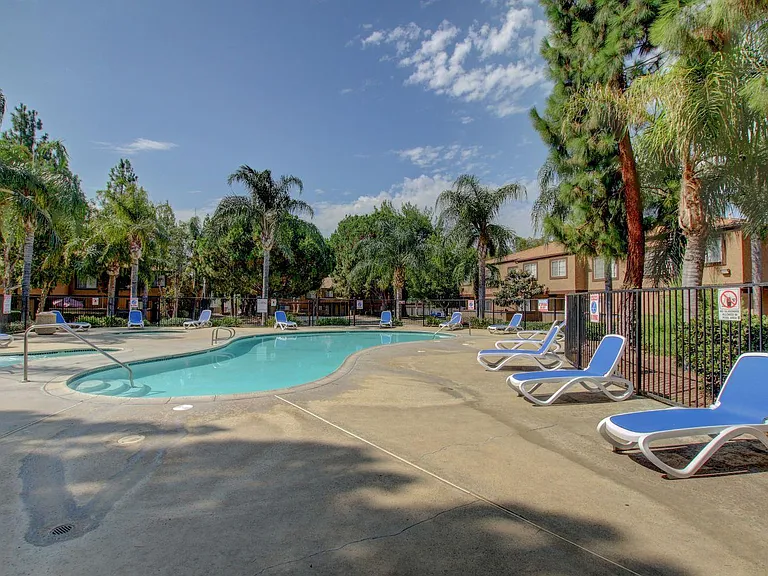 Oasis Townhomes — Photo 7