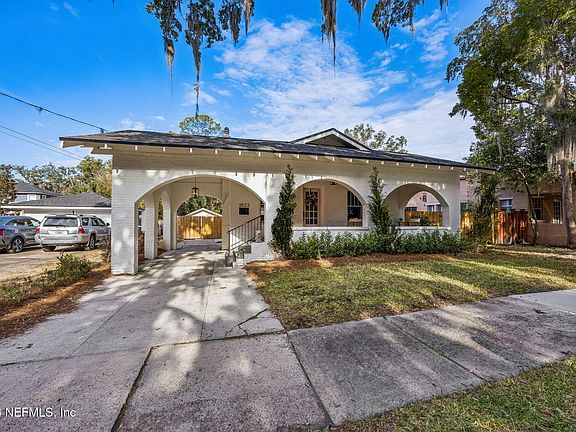 4th image of 3523 VALENCIA Road