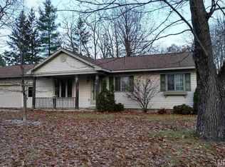 909 Ketcham St, Gladstone, MI 49837