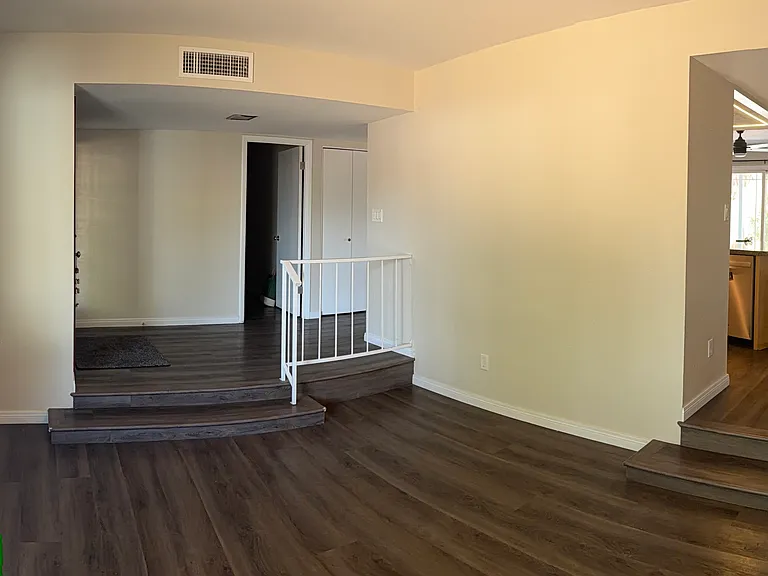 1716 E La Jolla Dr — Photo 4