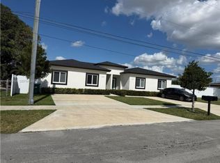 12049 SW 213th St, Miami, FL 33177