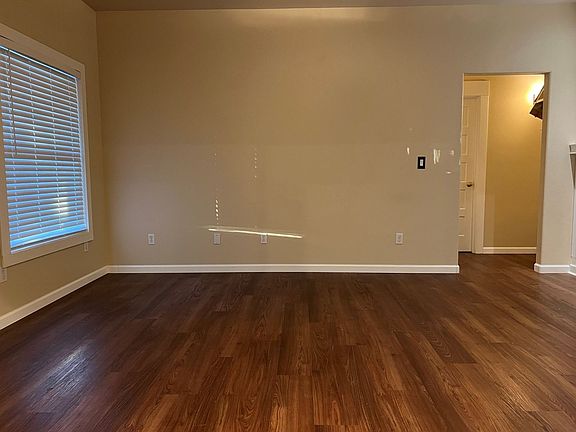 5th image of 8233 E Sherwood St