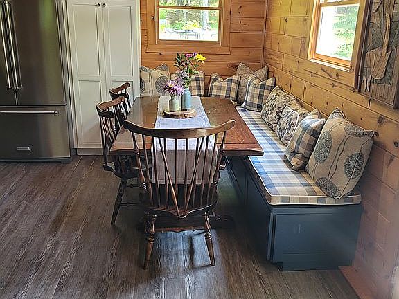 Custom kitchen banquette