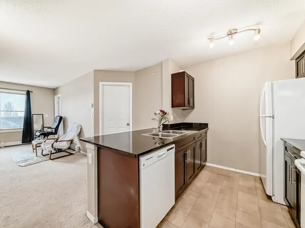 12025 22nd Ave SW #404, Edmonton, AB T6W 2Y1