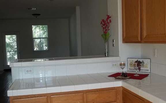 5th image of 160 Beach Side Ct