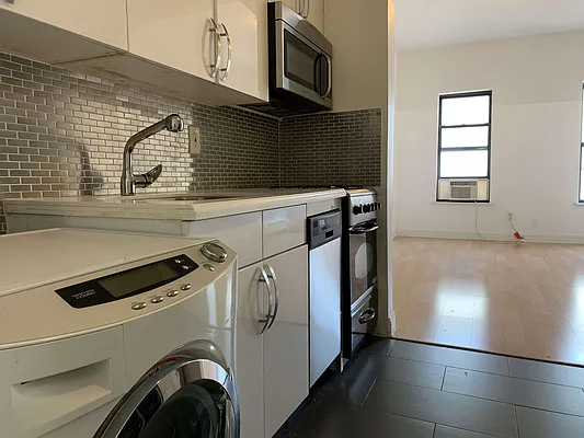 Rented by Smart City Real Estate LLC | media 17