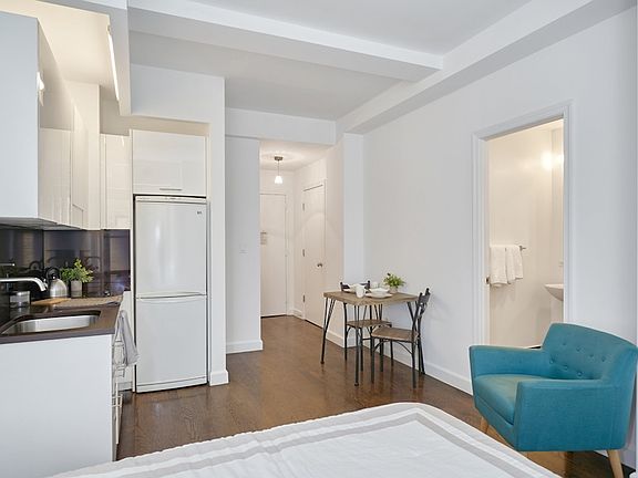 4th image of 212 W 91st St APT 805