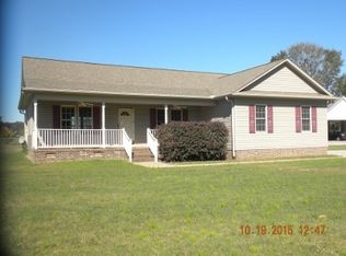1052 Robbs School Rd, Gaffney, SC 29341