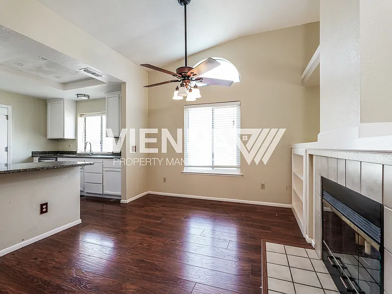 3358 Brownlea Cir — Photo 3