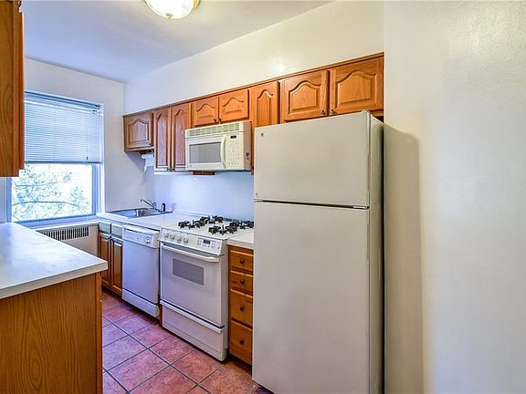 5th image of 50 N Broadway APT 4C