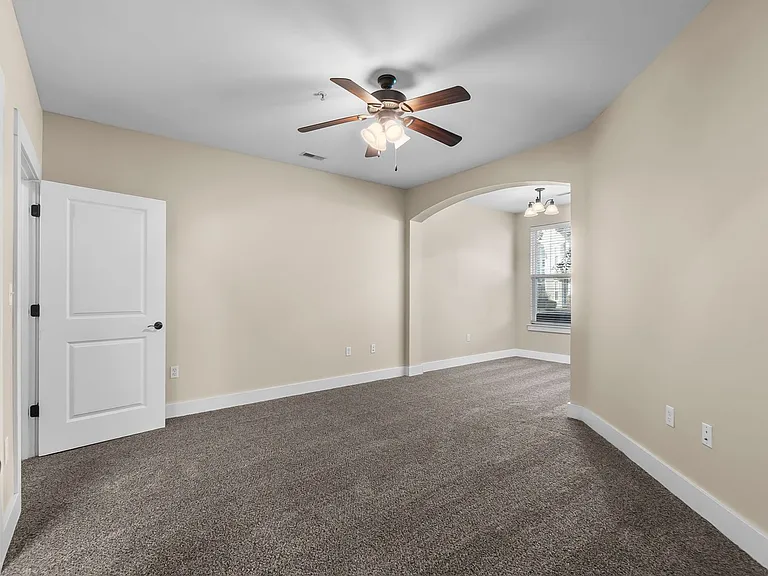 2041 Walden Blvd — Photo 11
