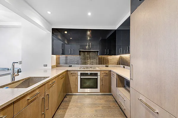 Sold by Compass | media 1