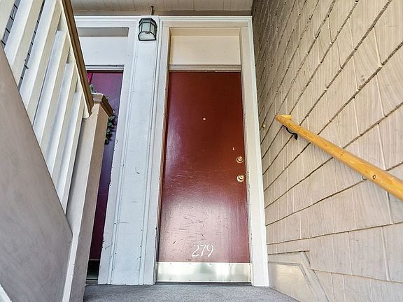 2nd image of 279 Francisco St