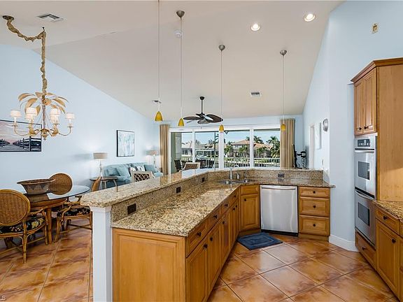 4th image of 206 Waterway CT #1-202