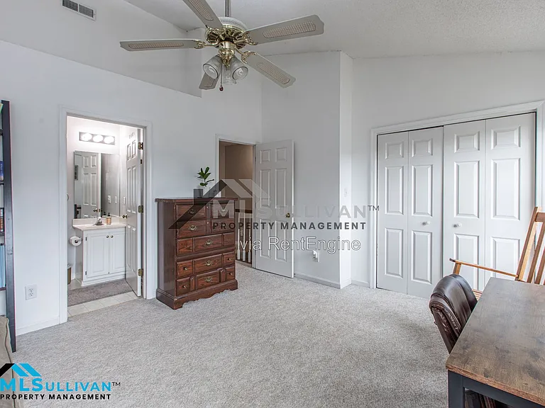 208 Standish Dr — Photo 17