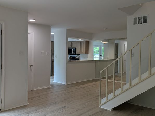 5200 Martel Ave APT 7D