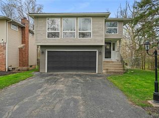342 Allendale Rd, West Seneca, NY 14224