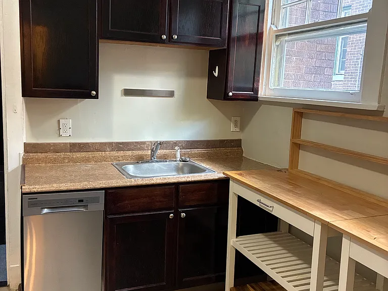 511 Forest Ave #1 — Photo 3