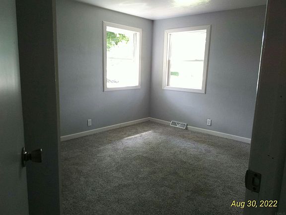 5th image of 2408 Ottawa Dr