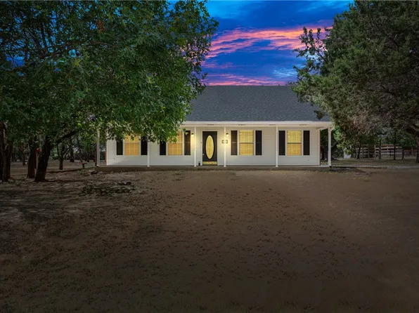 232 Lake Dr, China Spring, TX 76633