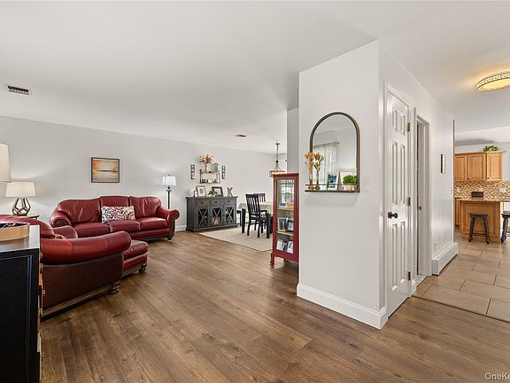 5th image of 634 Myrtle Avenue
