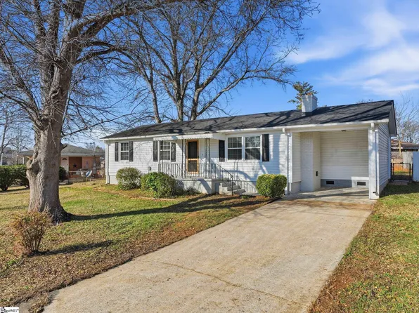 4 Neville Cir, Greenville, SC 29617