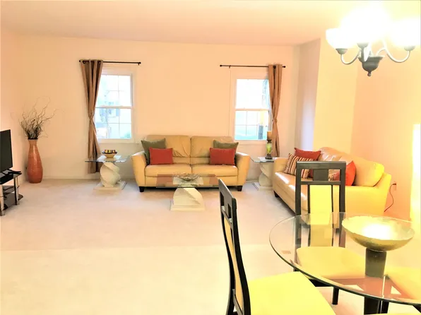 3054 Choctaw Ridge Ct #A, Woodbridge, VA 22192