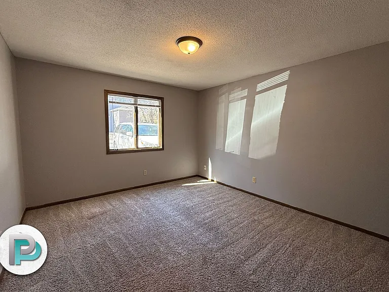 540 E State St #1 — Photo 8