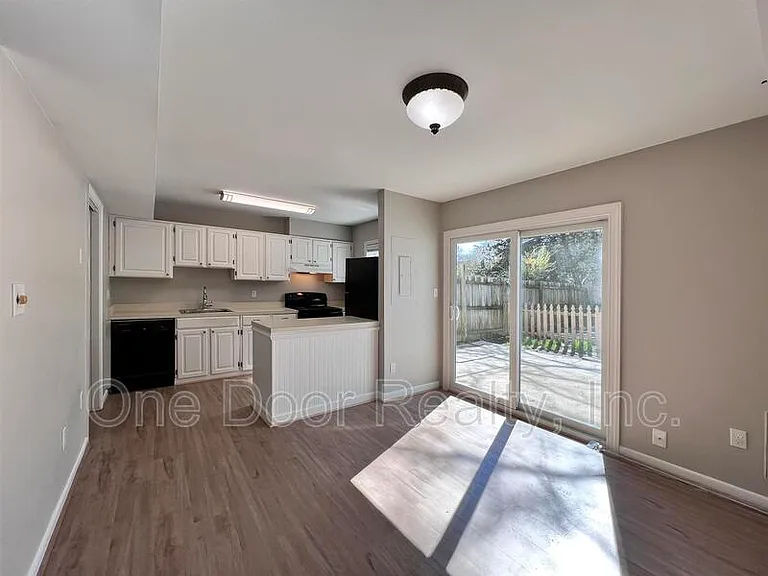 1103 London Company Way — Photo 9