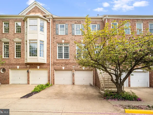 9574 Lagersfield Cir, Vienna, VA 22181