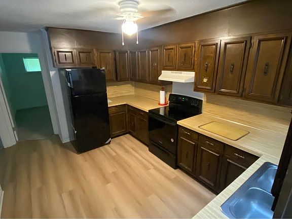 3rd image of 5866 Dayton Blvd #4