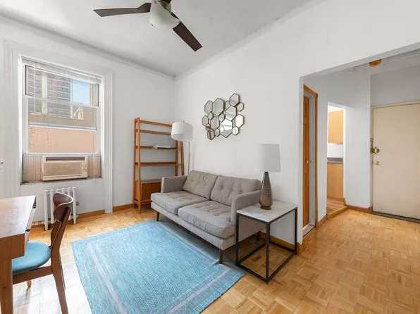 324 East 50th Street image 1 of 6