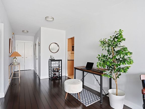 4th image of 65 E India Row APT 14A