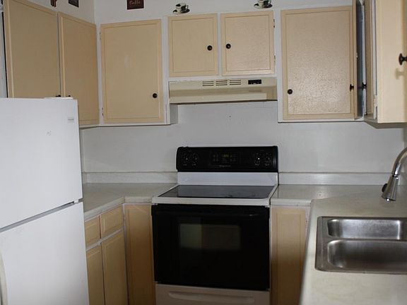 simple, convenient kitchen