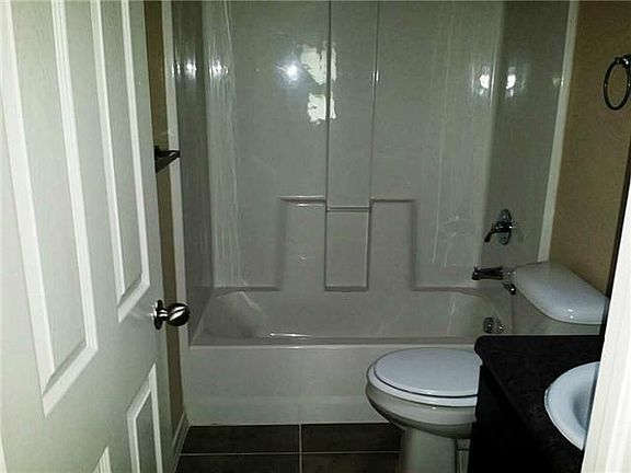 3rd image of 3808 Loma Cortez Dr