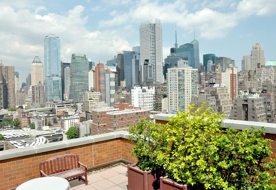 2nd image of 444 W 35th St APT 2A