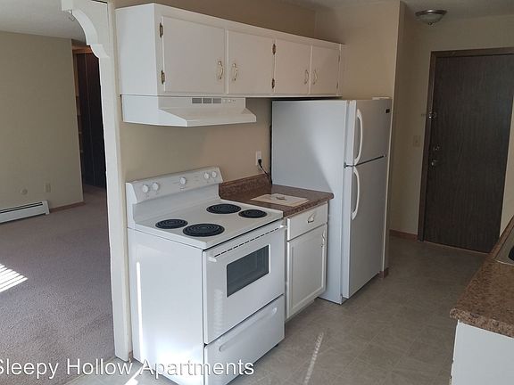 4th image of 210 County Road B2 E APT 37