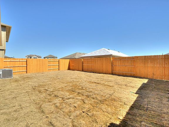 5th image of 209 Baron Creek Trl