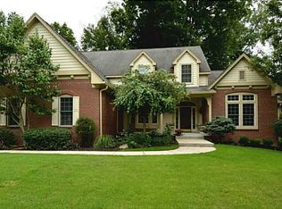 11585 Summit Cir, Zionsville, IN 46077