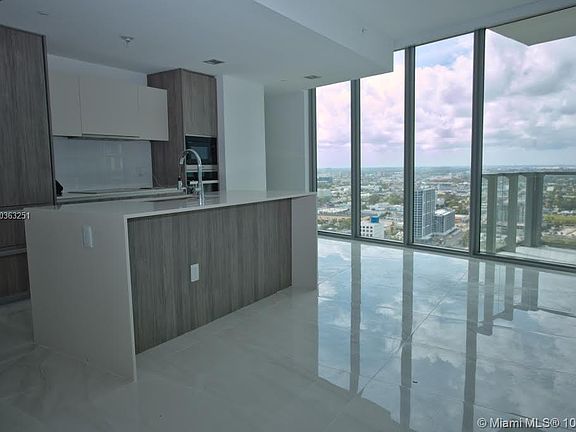 3rd image of 2900 NE 7th Ave APT 3201-1