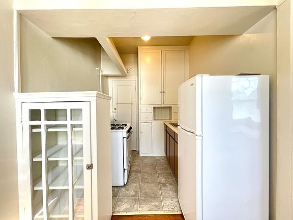 4th image of 156 Parnassus Ave #2