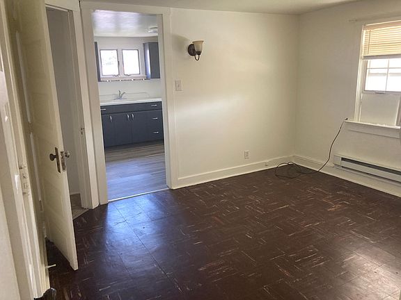 4th image of 223 N Franklin St Floor 2