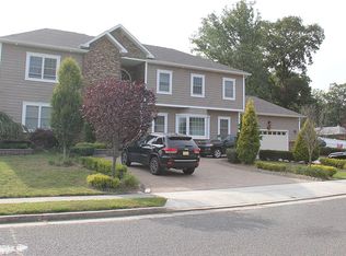 4 Elacqua Blvd, Parlin, NJ 08859