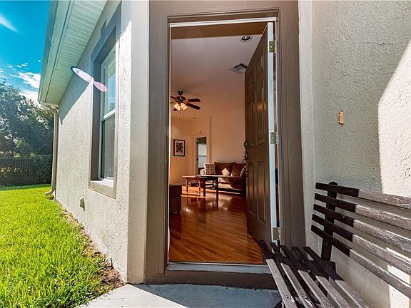 5th image of 6907 Surrey Hill Pl