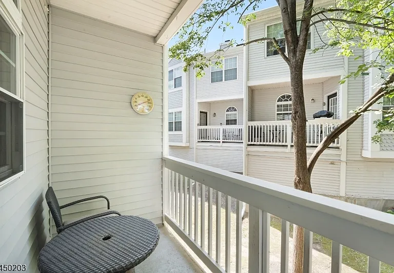 2202 Yardley Pl — Photo 15