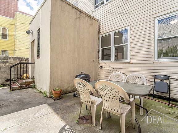 3rd image of 731 40th St APT 1f