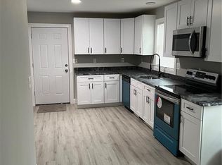 25 Denison St APT B, Providence, RI 02904