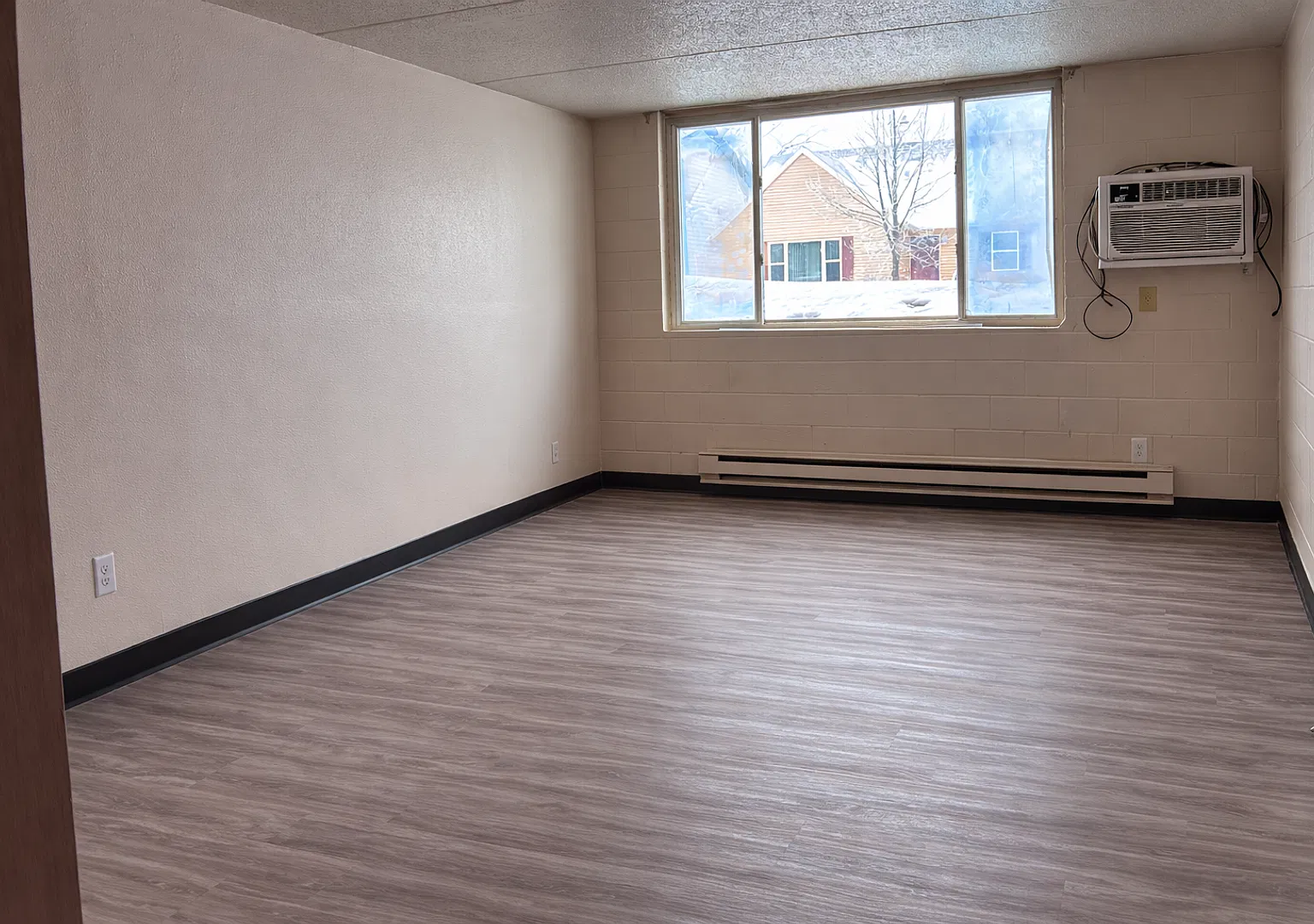Darcys Apartments — Photo 3