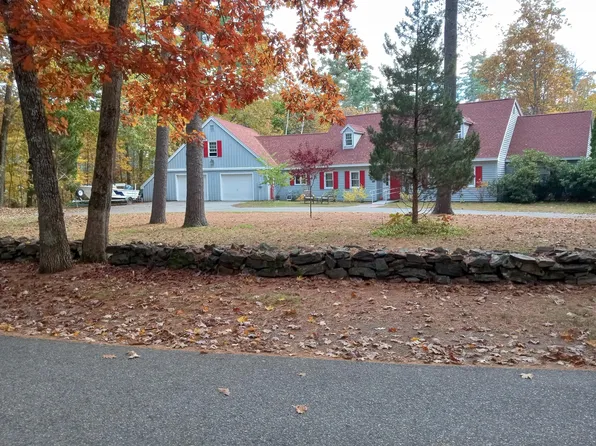 12 Clear Water Drive, Raymond, ME 04071
